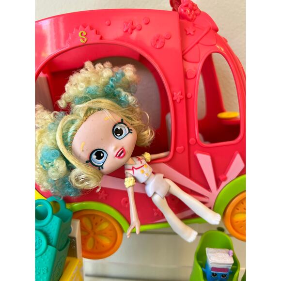Shopkins Shoppies Groovy Smoothie Juice Truck with Accessories and Popette Doll - Picture 2 of 16